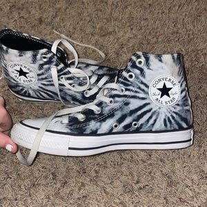 tie dye converse